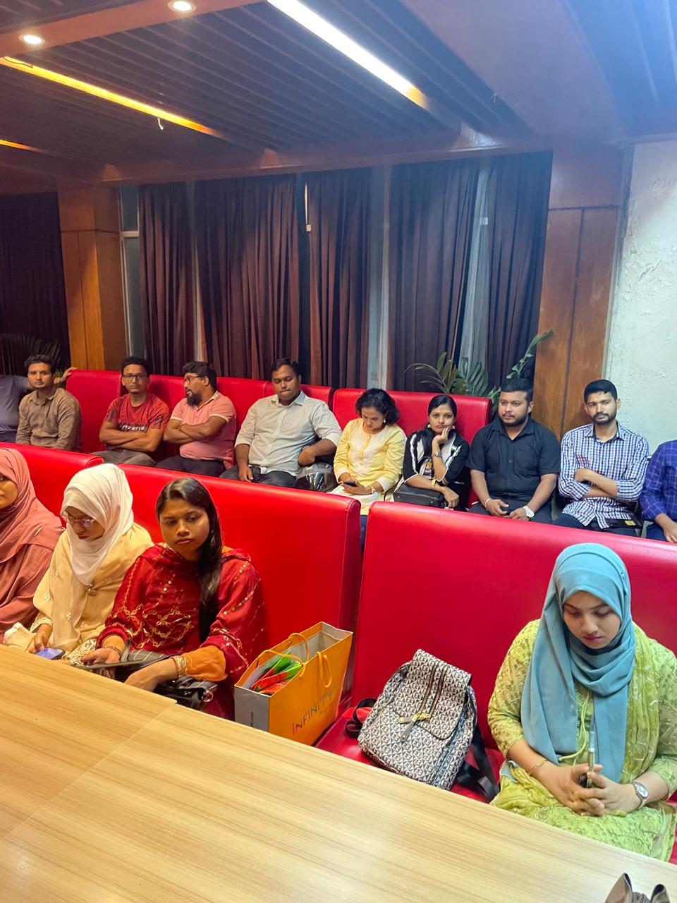 আলোচনা ও মত বিনিময় সভা